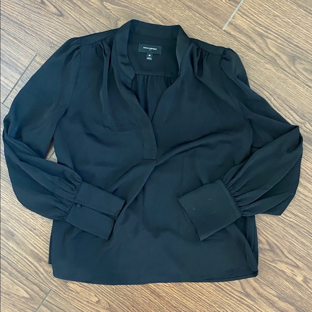 Medium Banana Republic Black Long Sleeve Blouse